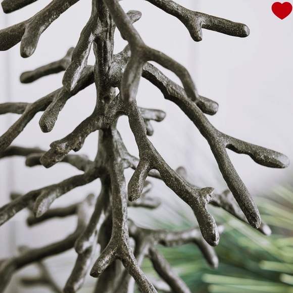 Pottery Barn 1/ Bronze Sculpted Trees 1/ Medium~ 4" w x 7" d x 14" h - Picture 8 of 10